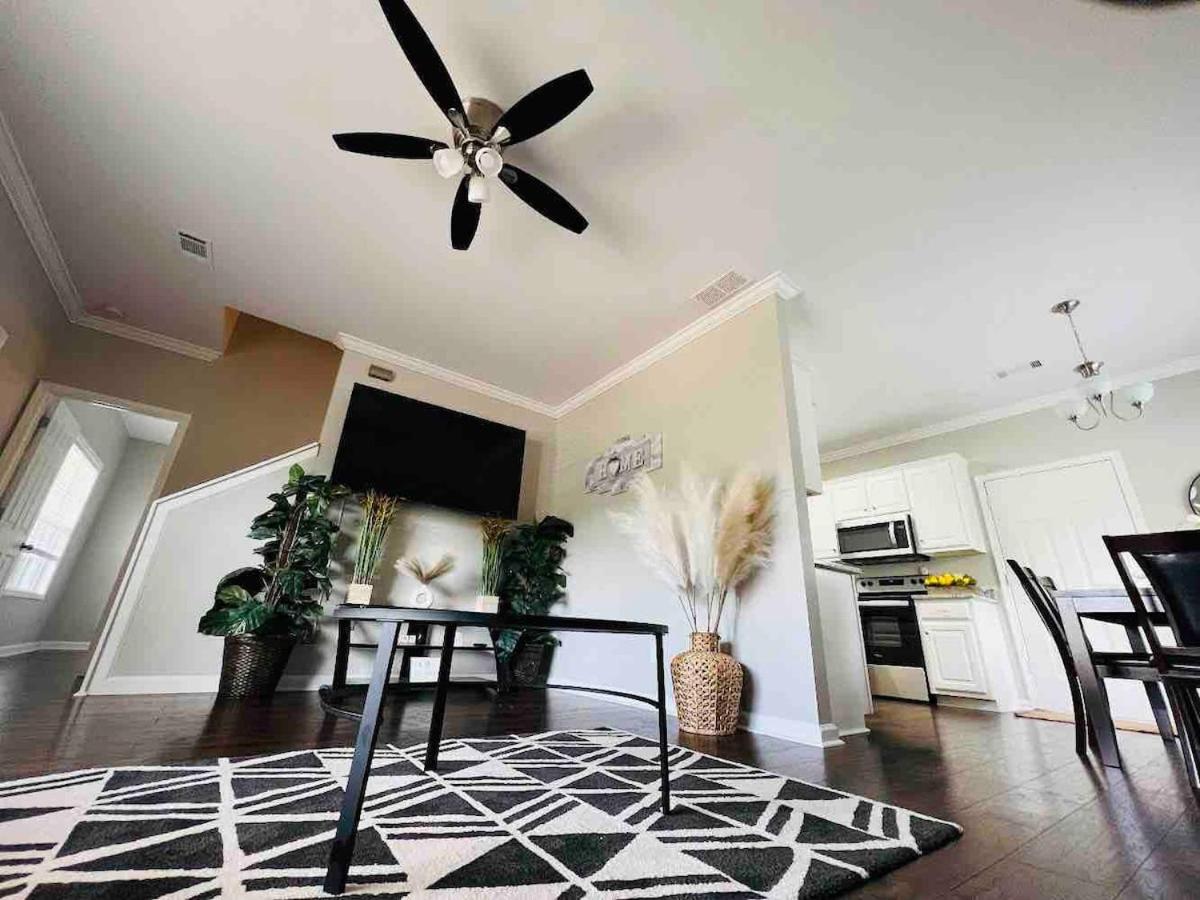 Stylish And Cozy Retreat Villa Buford Bagian luar foto