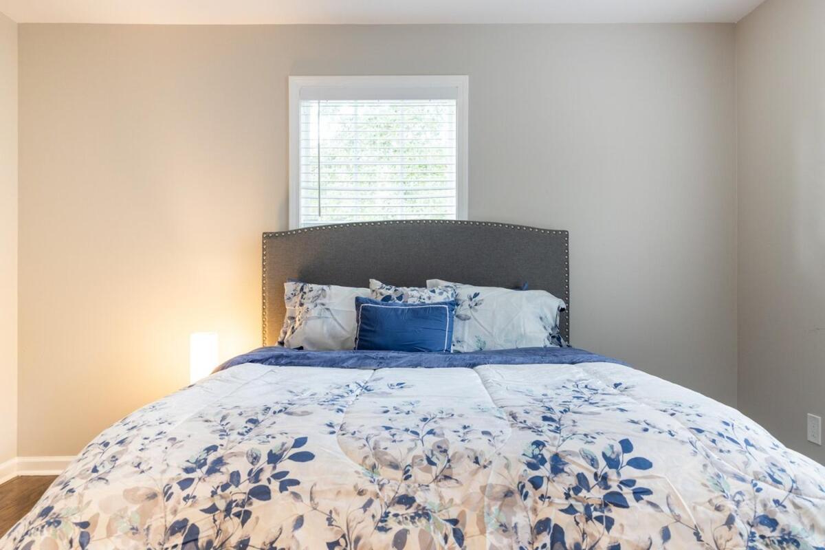 Stylish And Cozy Retreat Villa Buford Bagian luar foto