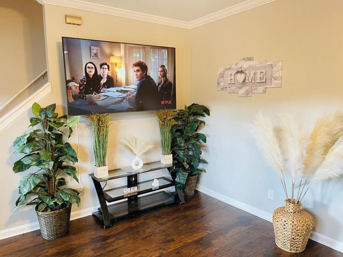 Stylish And Cozy Retreat Villa Buford Bagian luar foto